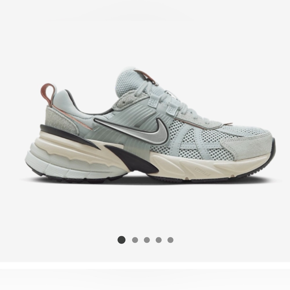 Nike Women’s V2K Running Shoes